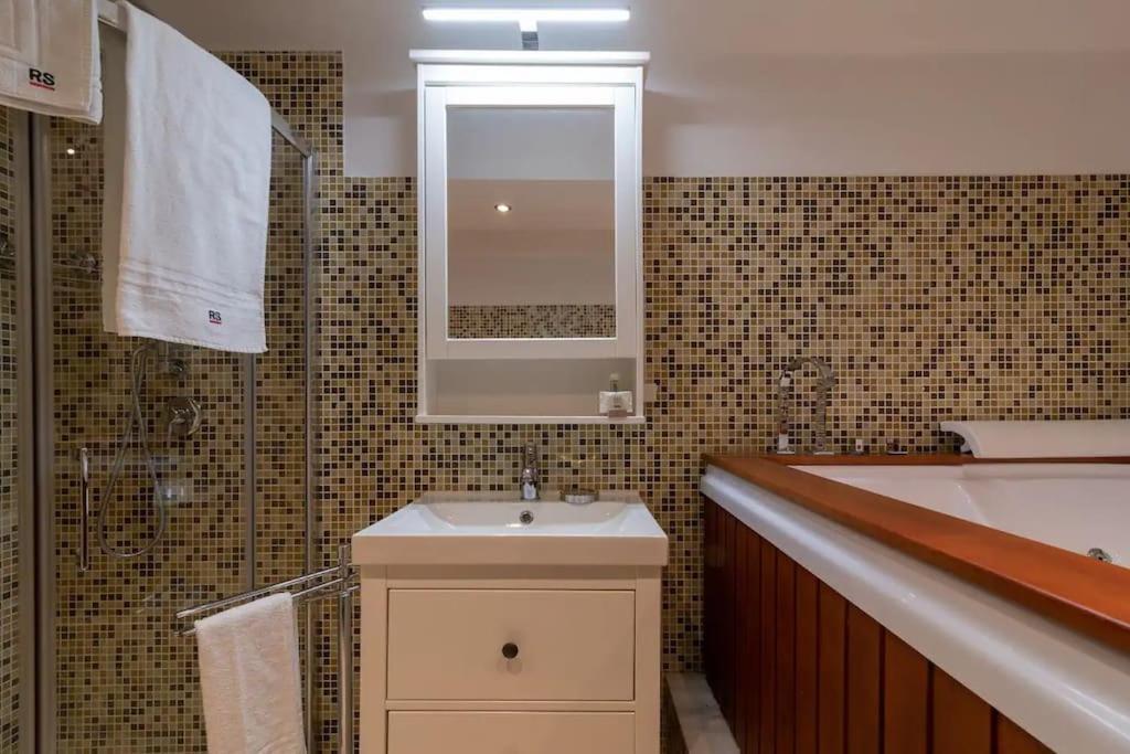 Moscova - Garibaldi Lusso, Sauna E Idromassaggio Mediolan Zewnętrze zdjęcie